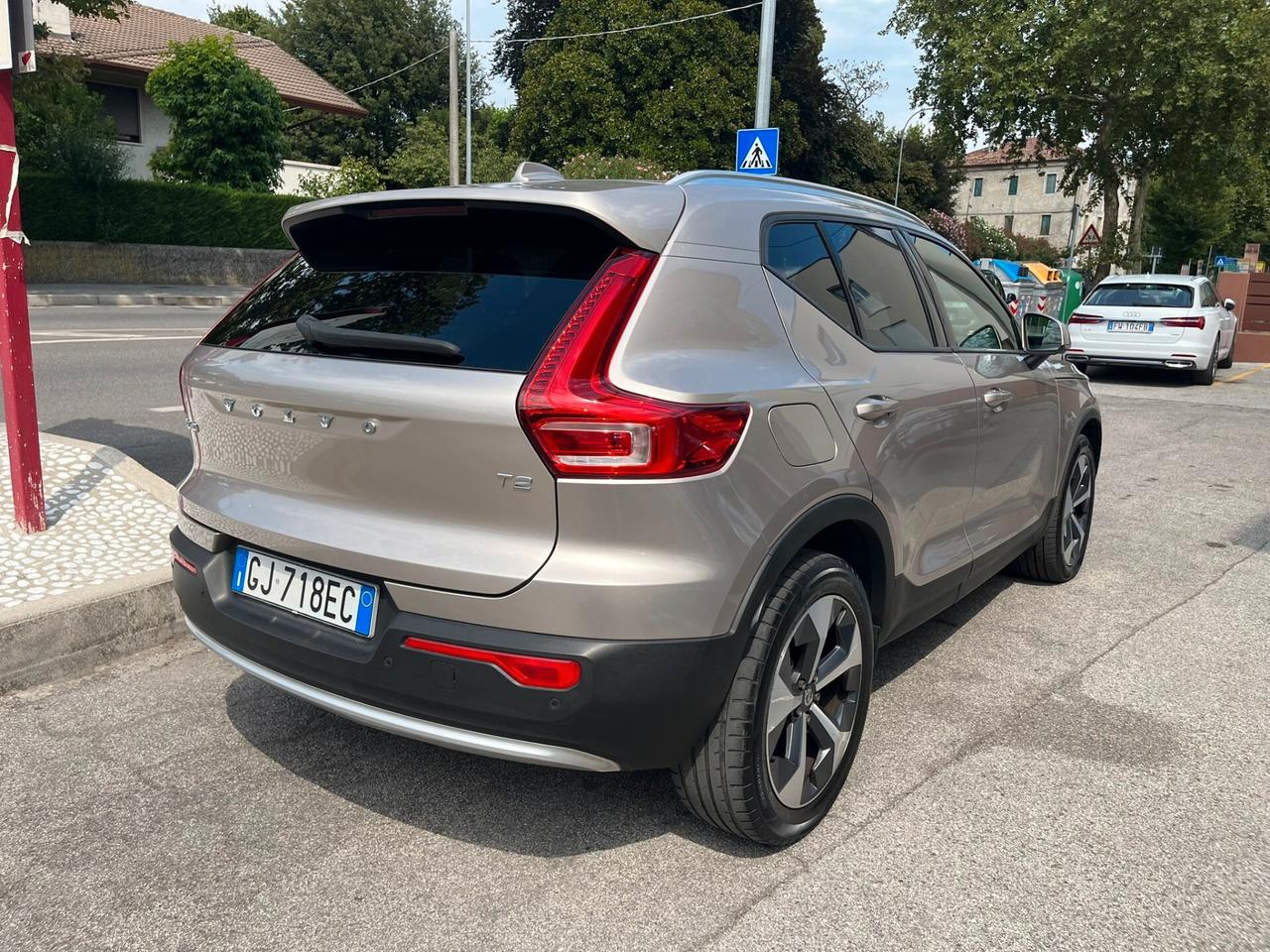 Volvo XC40 T2 automatico Core