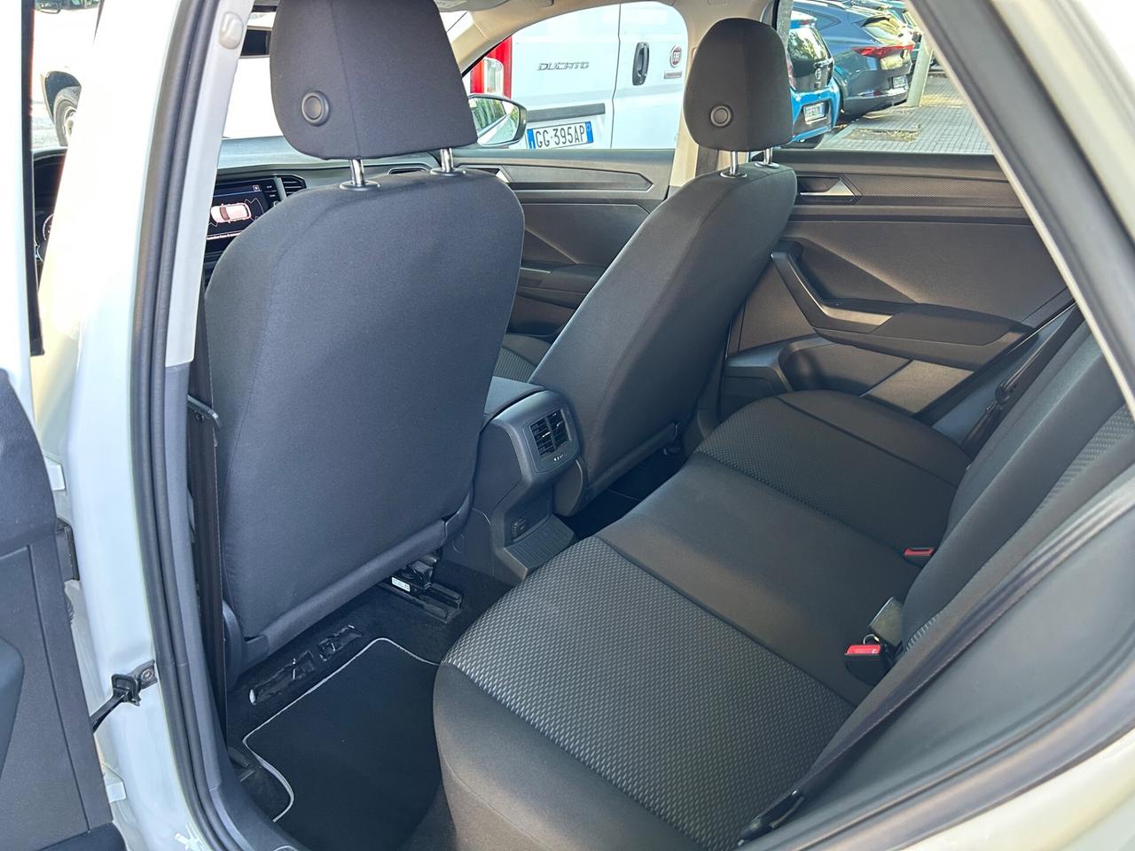 Volkswagen T-Roc 1.0 TSI Business