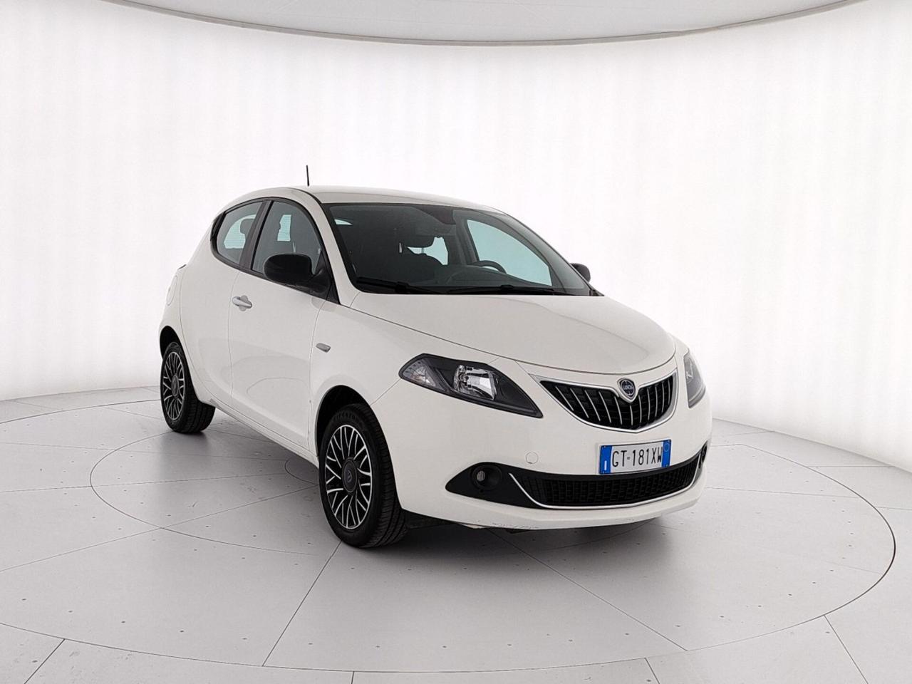 Lancia Ypsilon 1.0 FireFly 5 porte S&S Hybrid Platino