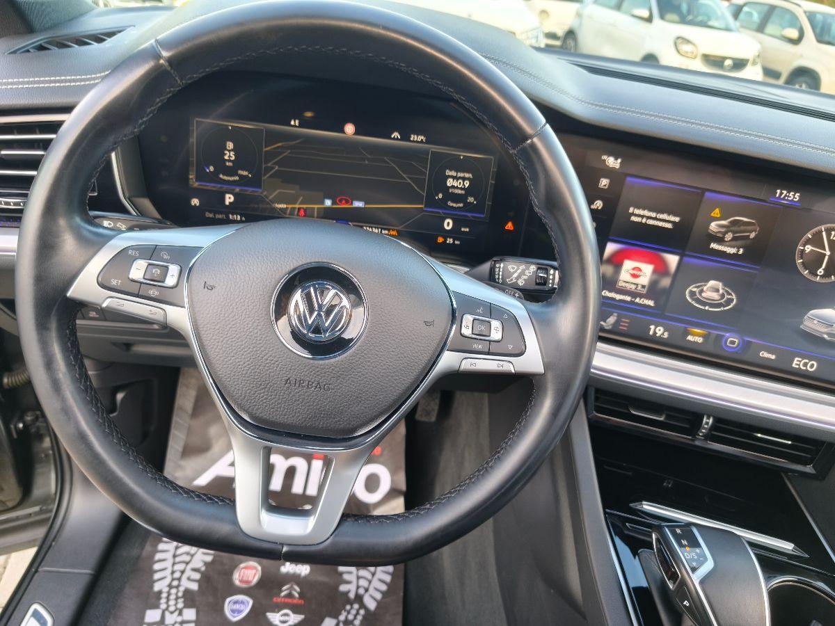 VOLKSWAGEN Touareg 3.0 TDI R-LINE Tetto Pelle Led Luci ambient