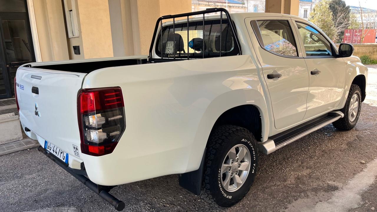 Mitsubishi L200 2.3 D Double Cab 4x4 Super Select Intense