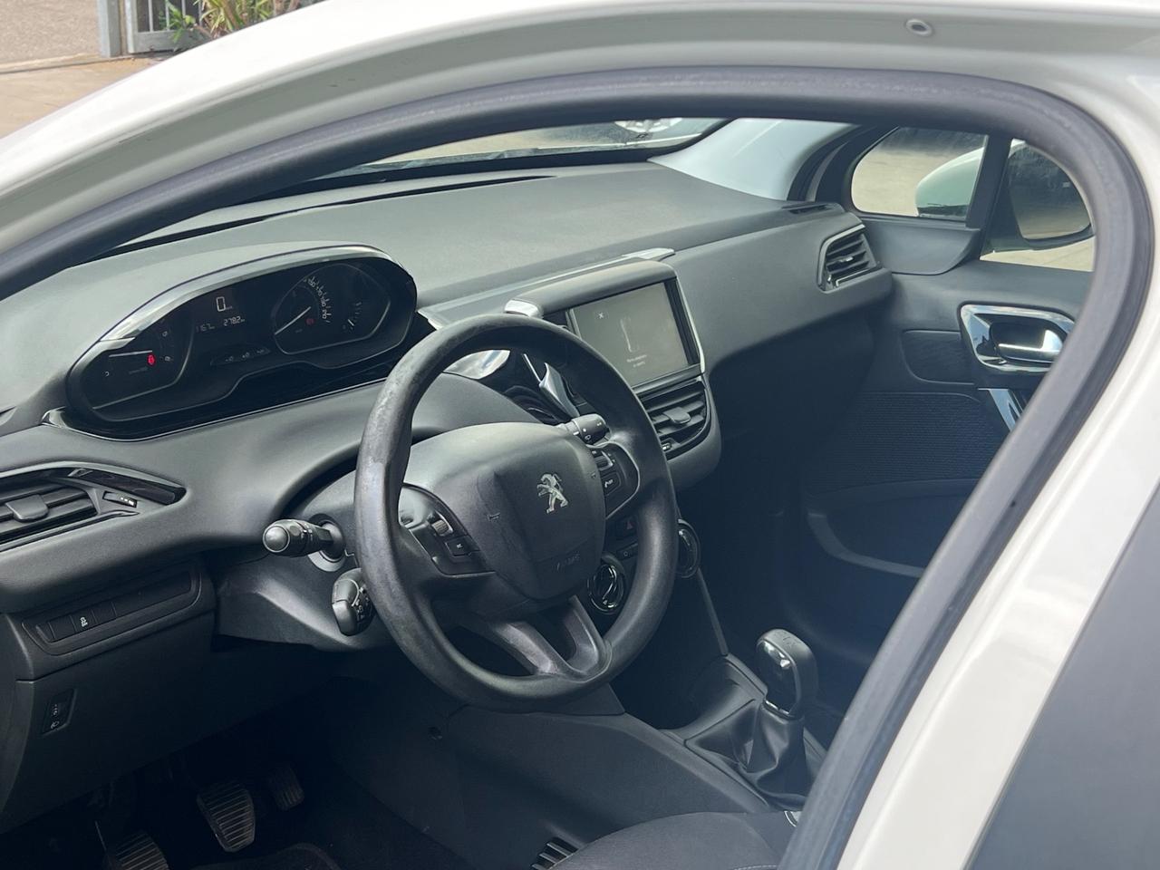 Peugeot 208 1.4 HDi 68 CV 5 porte Allure