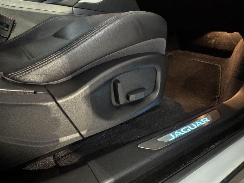 Jaguar E-Pace 2.0D i4 180cv R-DYNAMIC AUTO AWD