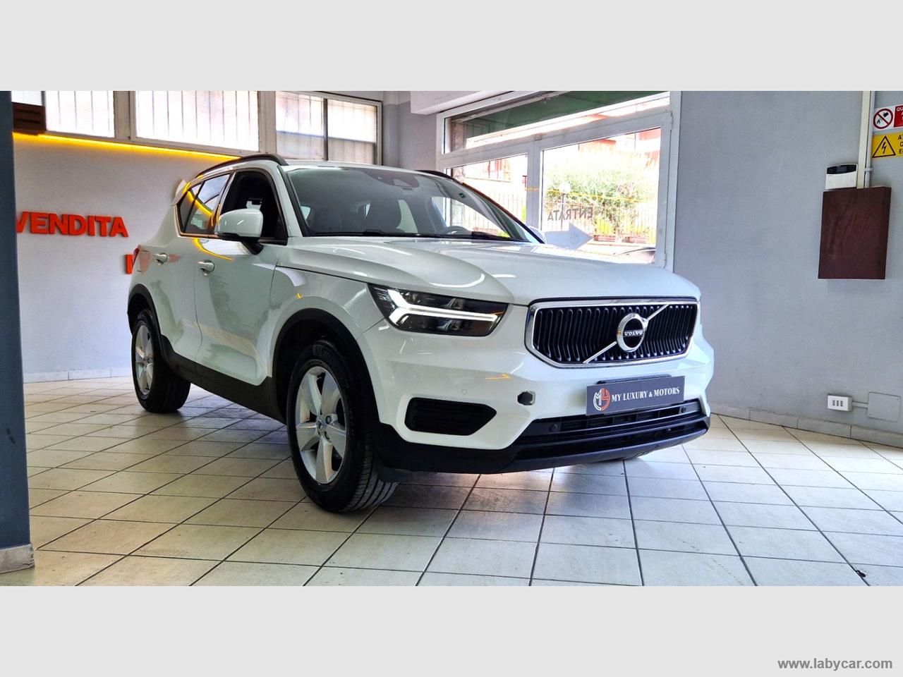 VOLVO XC40 T2 Geartronic Momentum Core CERT*UNIPRO