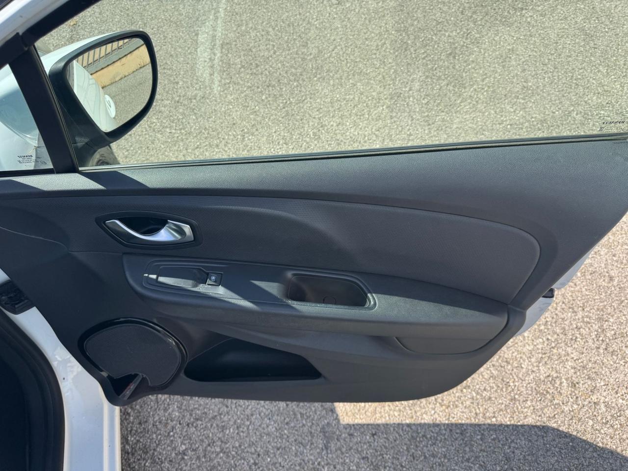 Renault Clio TCe 12V 90CV Start&Stop 5 porte Energy Zen