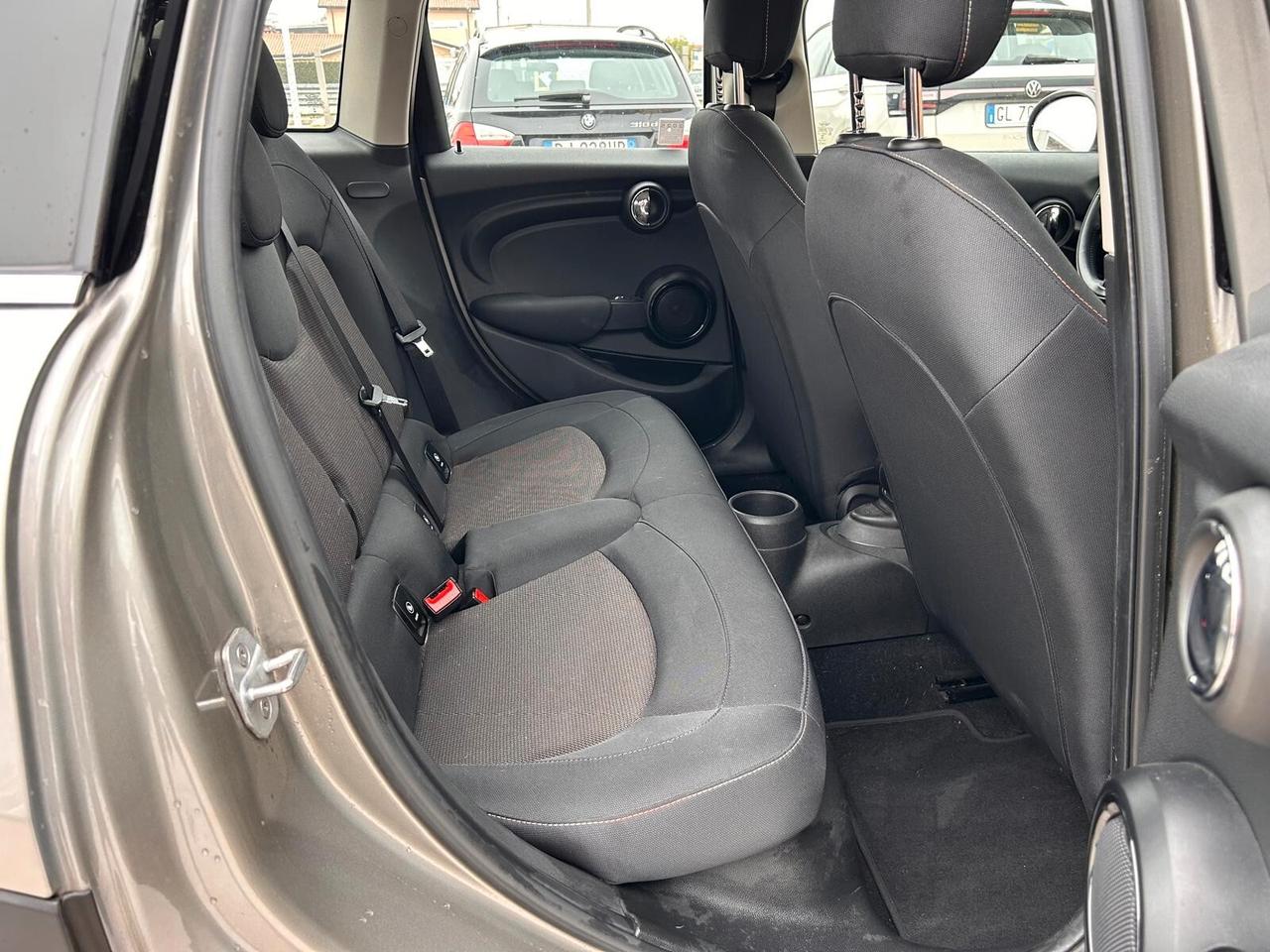 Mini 1.5 Cooper Hype Automatica 5 porte