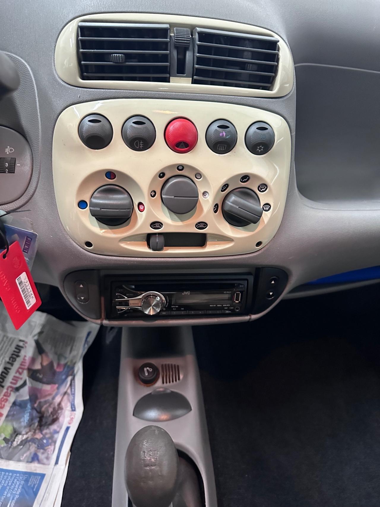 Fiat 600 1.1 Active 2010
