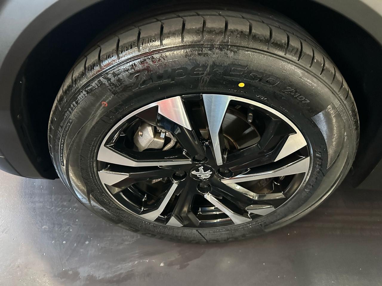 Peugeot 2008 BlueHDi 130 S&S EAT8 Allure Pack