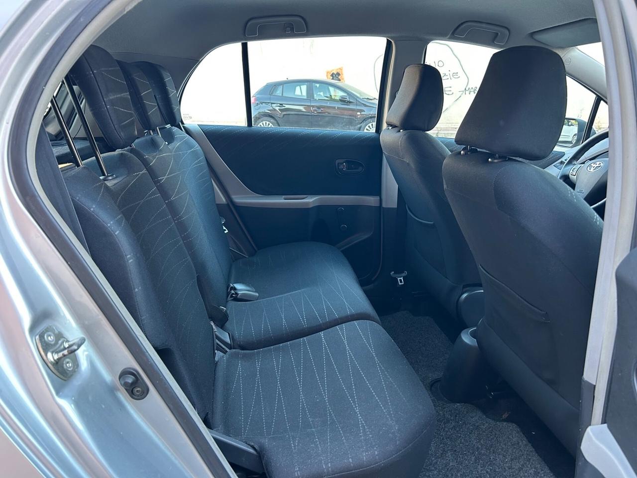 Toyota Yaris 1.3 benz ideale per neo patentati