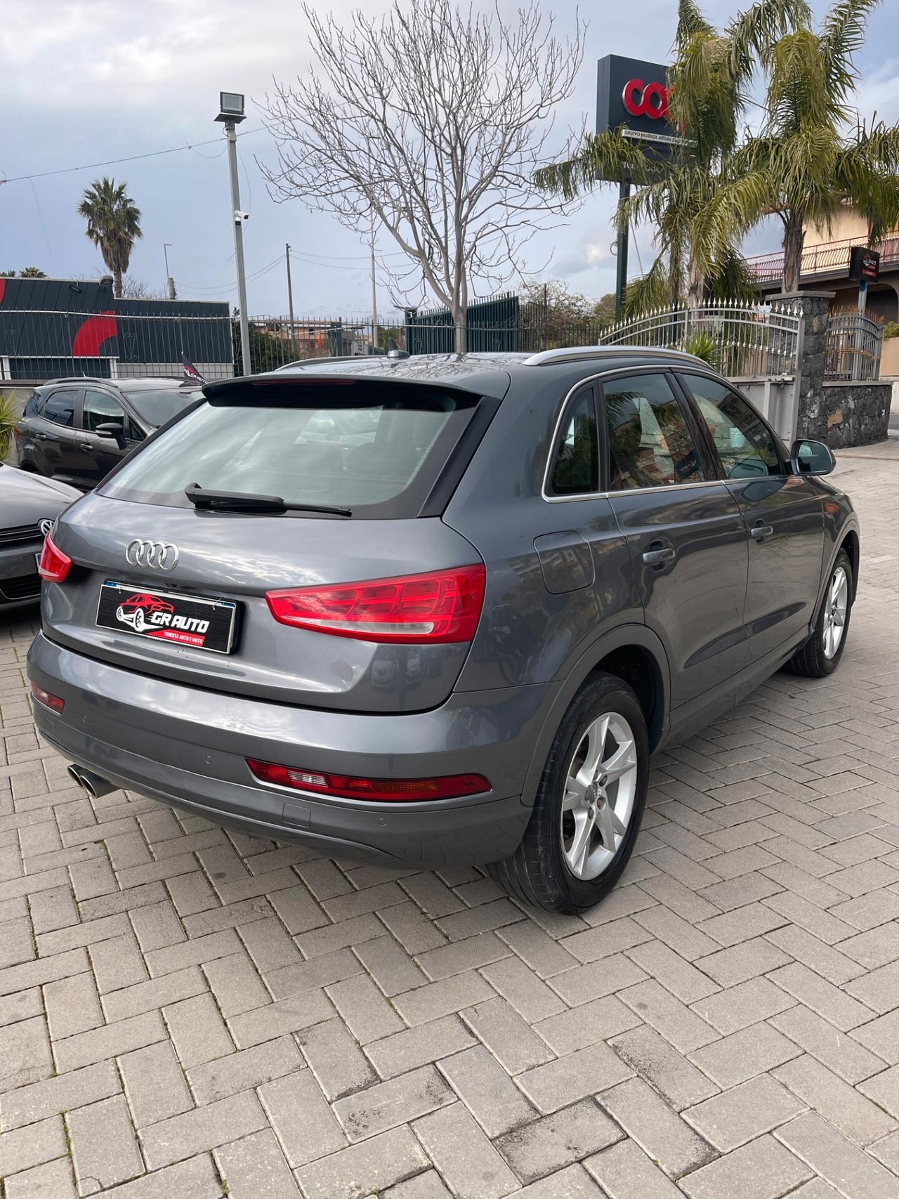 Audi Q3 2.0 TDI 120 CV tettuccio apribile