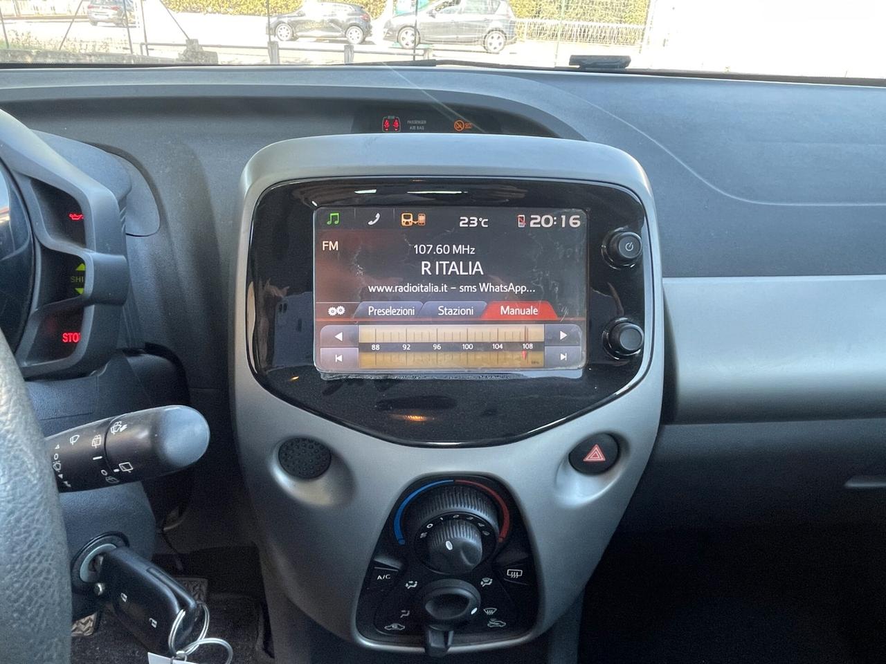 Peugeot 108 VTi 68 5 porte GARANTITA