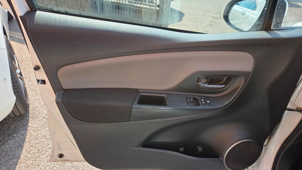 Toyota Yaris 1.0 5 porte Lounge UNICO PROPRIETARIO
