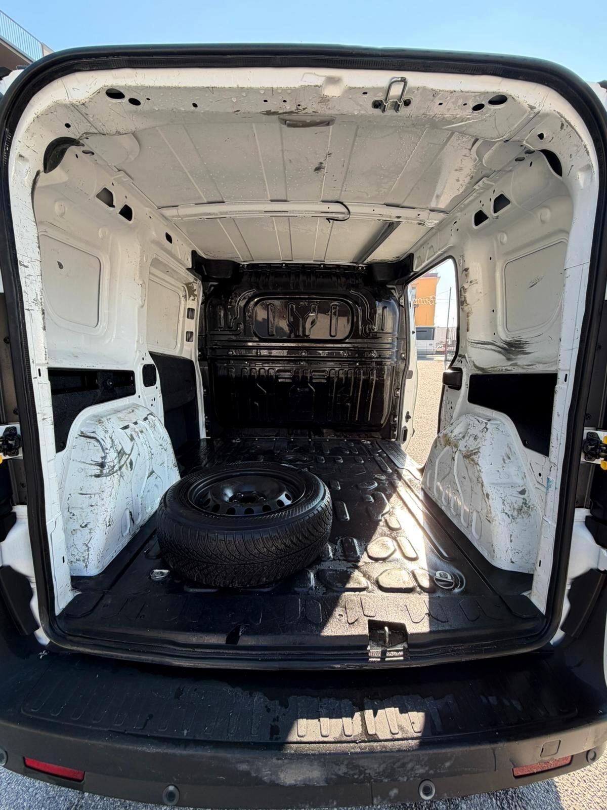 FIAT DOBLO' 1.6mjt FURGONE Km 71.000