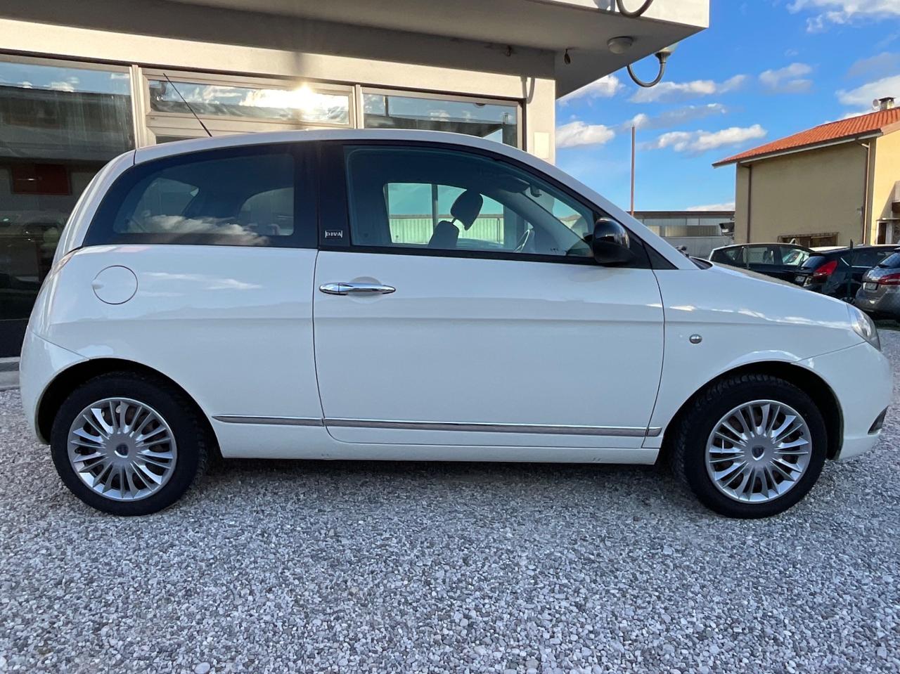Lancia Ypsilon 1.2 69 CV Diva