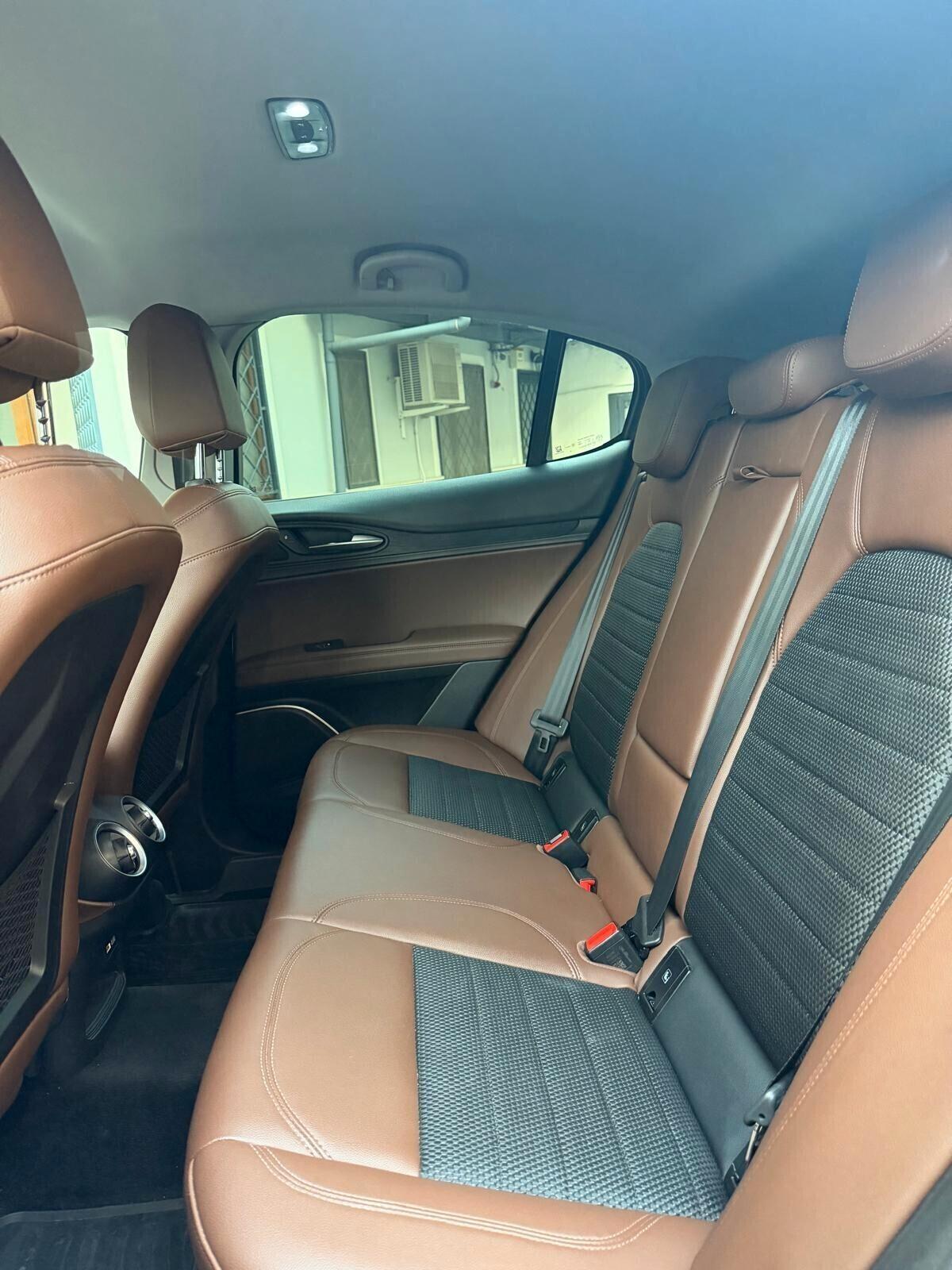 Alfa Romeo Stelvio 2.2 Turbodiesel 190 CV AT8 RWD Executive