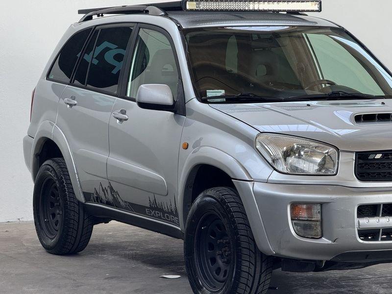 Toyota RAV4 5p 2.0 d-4d 16v ASI KIT RIALZO +4CM LUCI LED PORTAPACCHI