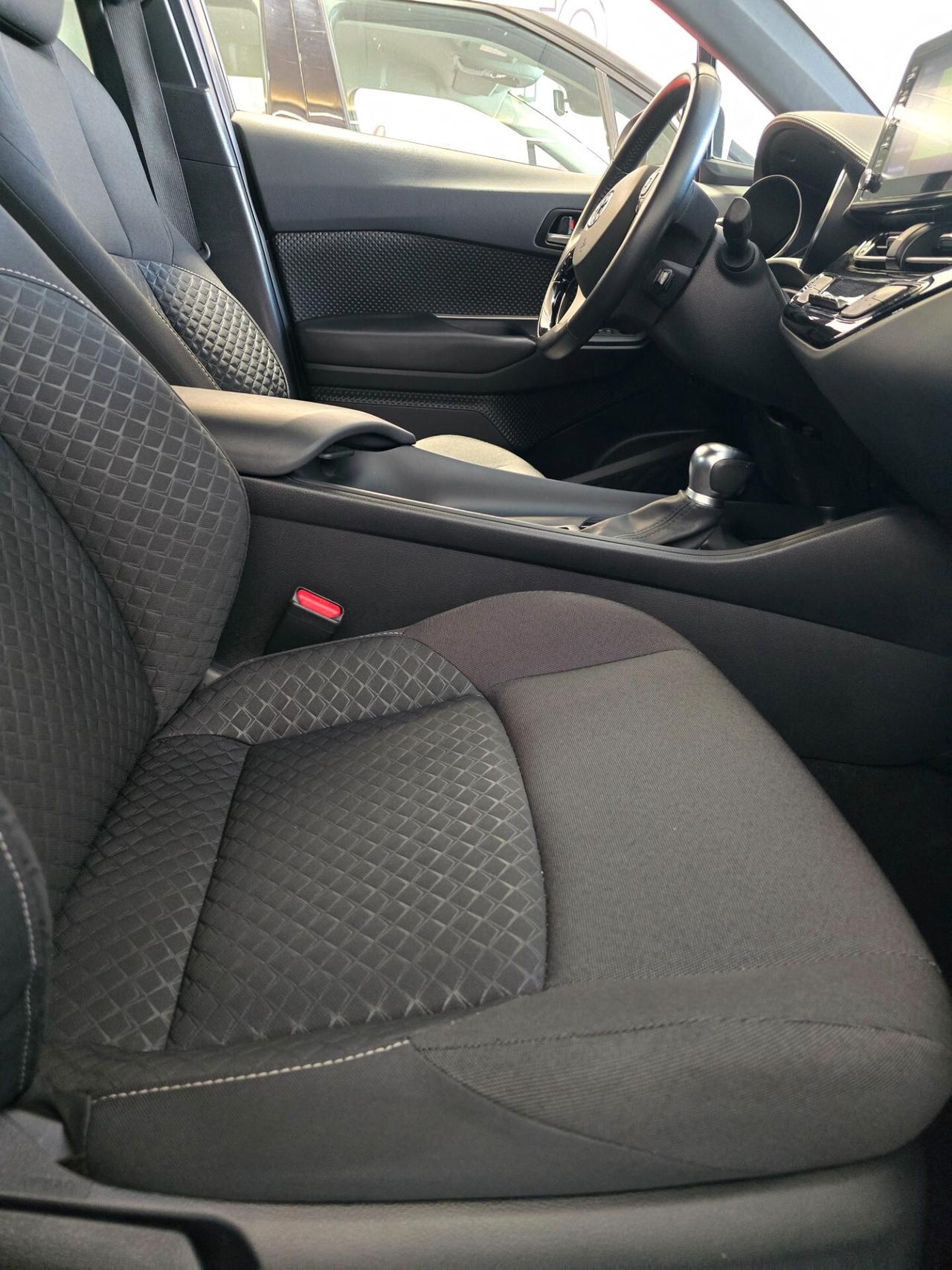 Toyota C-HR 1.8 Hybrid E-CVT Active