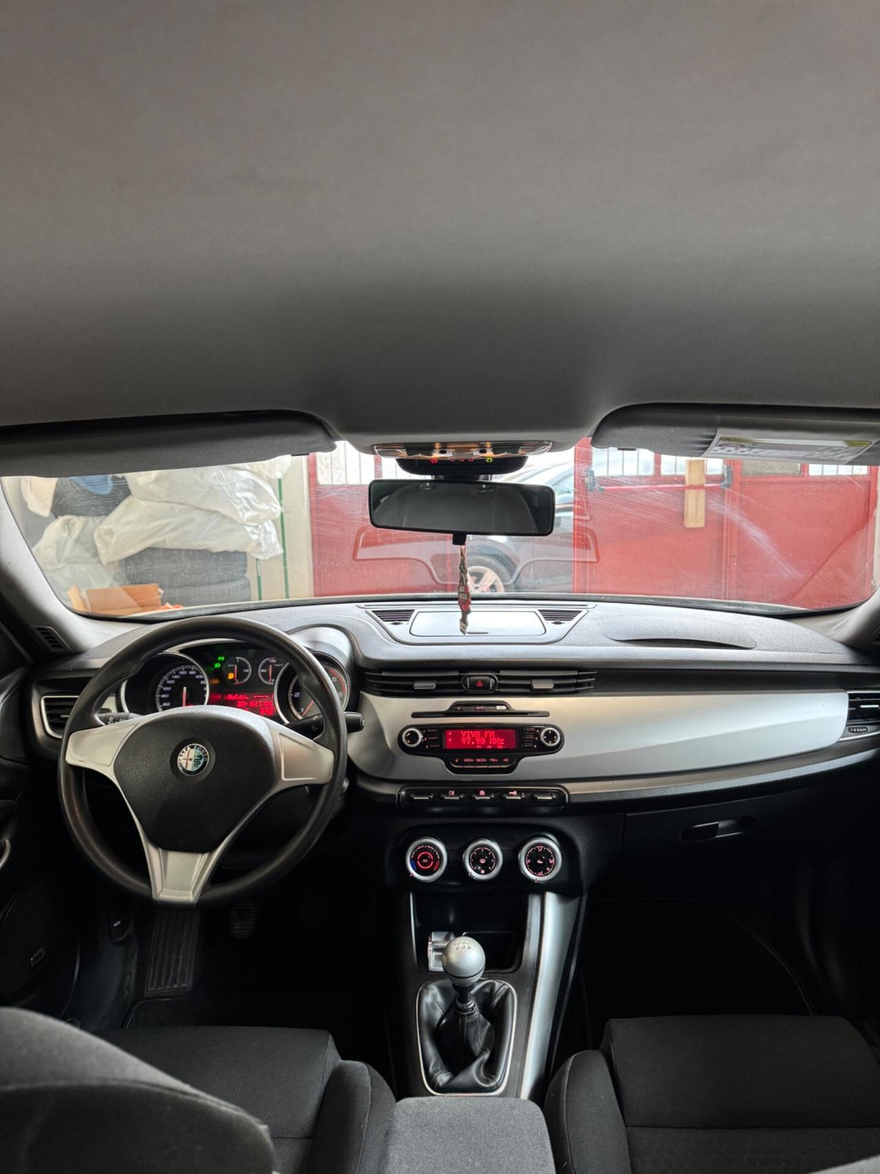 Alfa Romeo Giulietta 1.6 JTDm-2 105 CV Distinctive