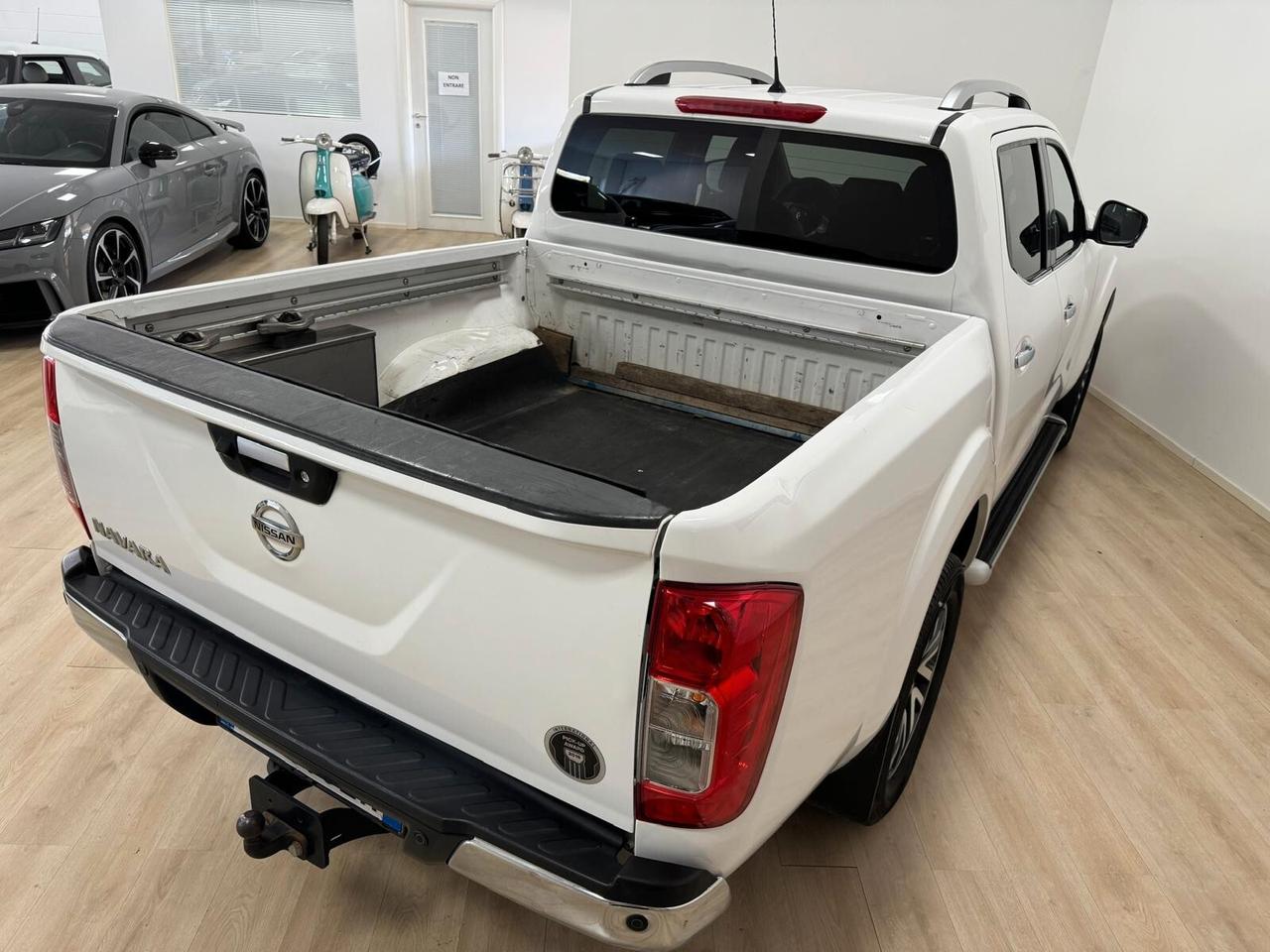 Nissan Navara 2.3 dCi 190 CV 7AT 4WD Double Cab N-Connecta