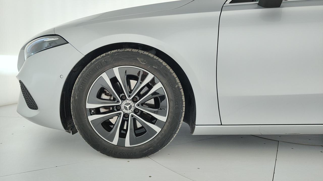 Mercedes-Benz A 180 d Progressive Advanced auto