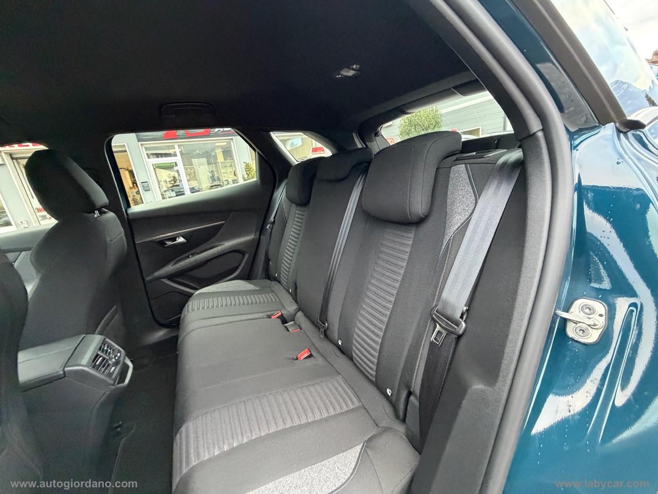 PEUGEOT 3008 Hybrid 136 e-DCS6 Allure