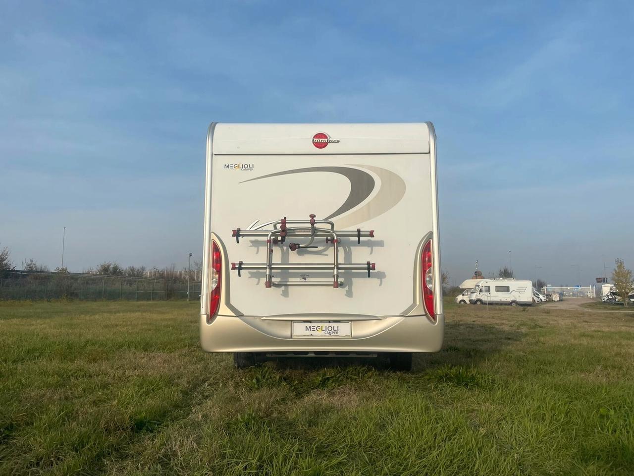 Bürstner Viseo 696 Motorhome con letto matrimoniale