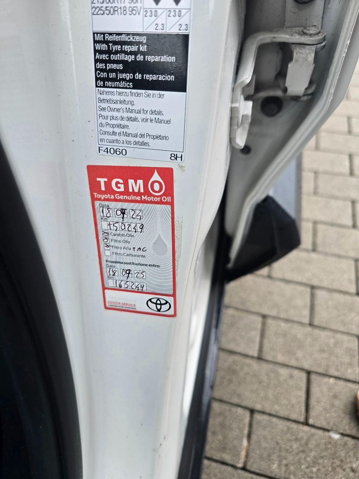 Toyota C-HR 1.8 Hybrid E-CVT Business