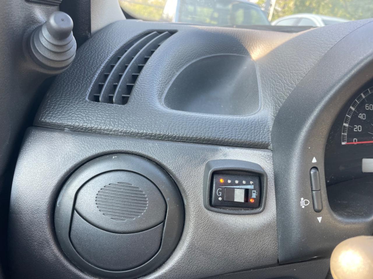 Fiat Punto 1.2 3p. 2 posti Natural Power Van km 120.000