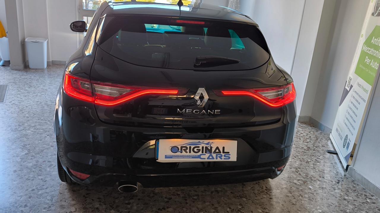 Renault Megane Mégane dCi 8V 110 CV EDC Energy Bose