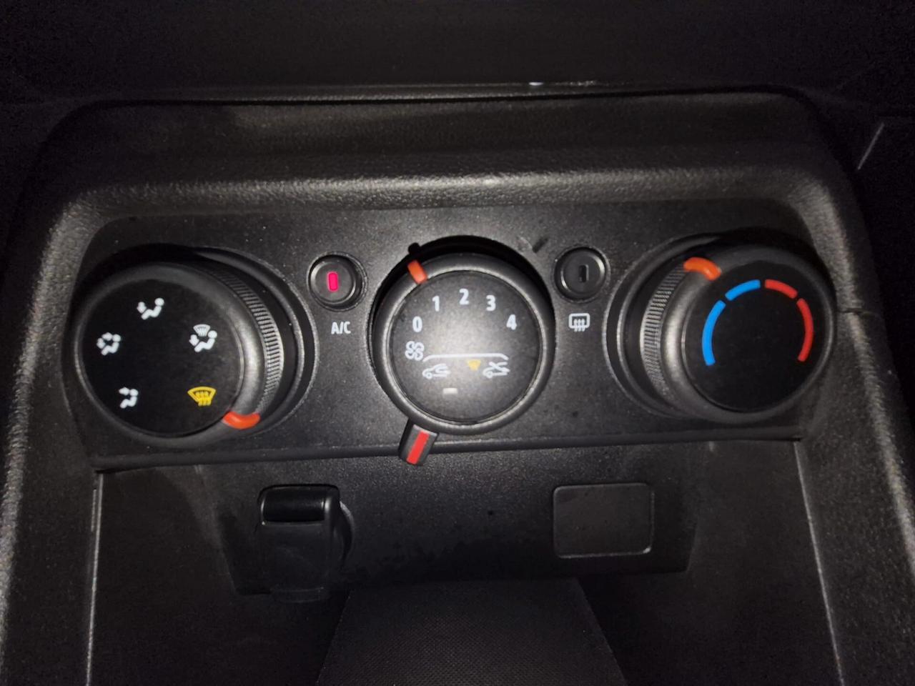 SANDERO 1.0 *PREZZO VERO* GARANZIA 12 MESI- IVA DEDUCIBILE