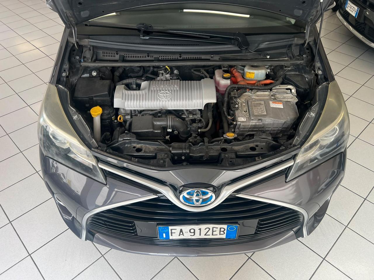 Toyota Yaris 1.5 Hybrid 5 porte Cool