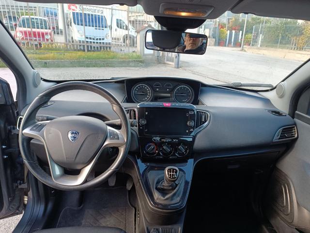 LANCIA Ypsilon 1.0 FireFly 5 porte S&S Hybrid Silver