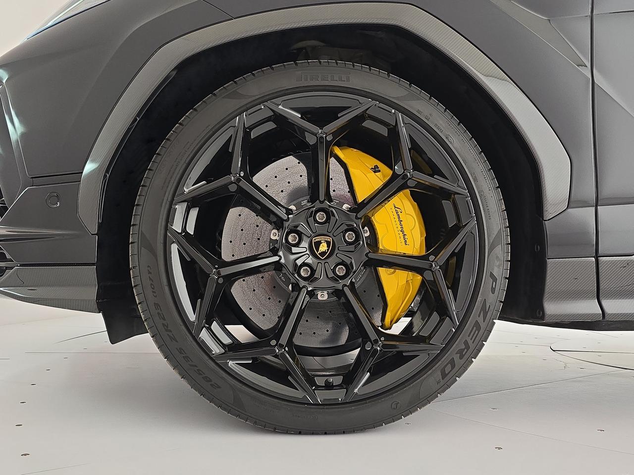 4.0 v8 Performante - Carbon Pack completo
