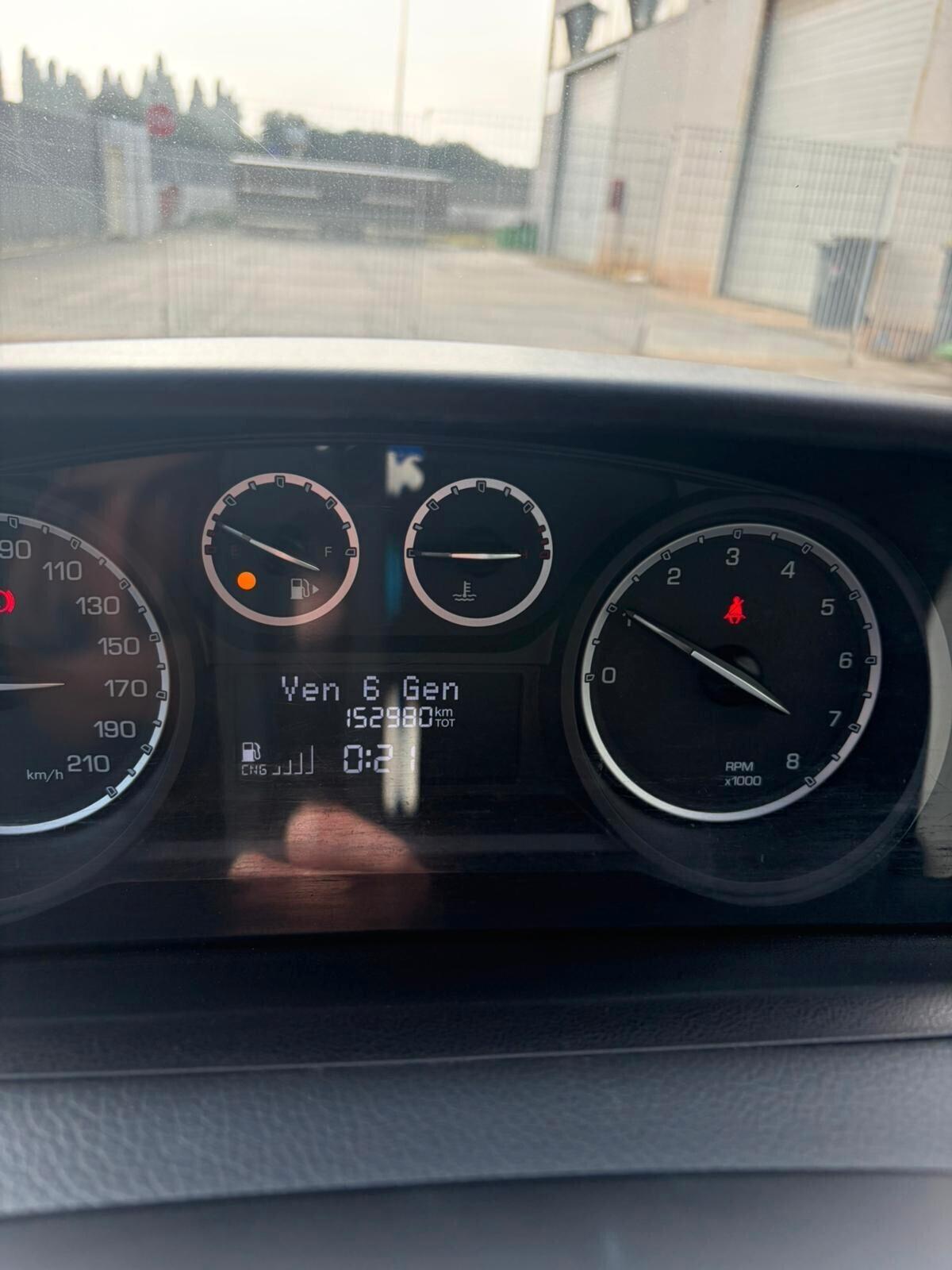 Lancia Ypsilon 0.9 TwinAir 85 CV 5 porte Metano Ecochic Silver