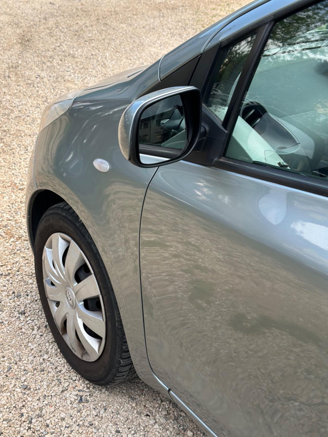 Toyota Yaris 1.3 5P AUTOMATICA SOL NEOPAT KMCERT GARANZ
