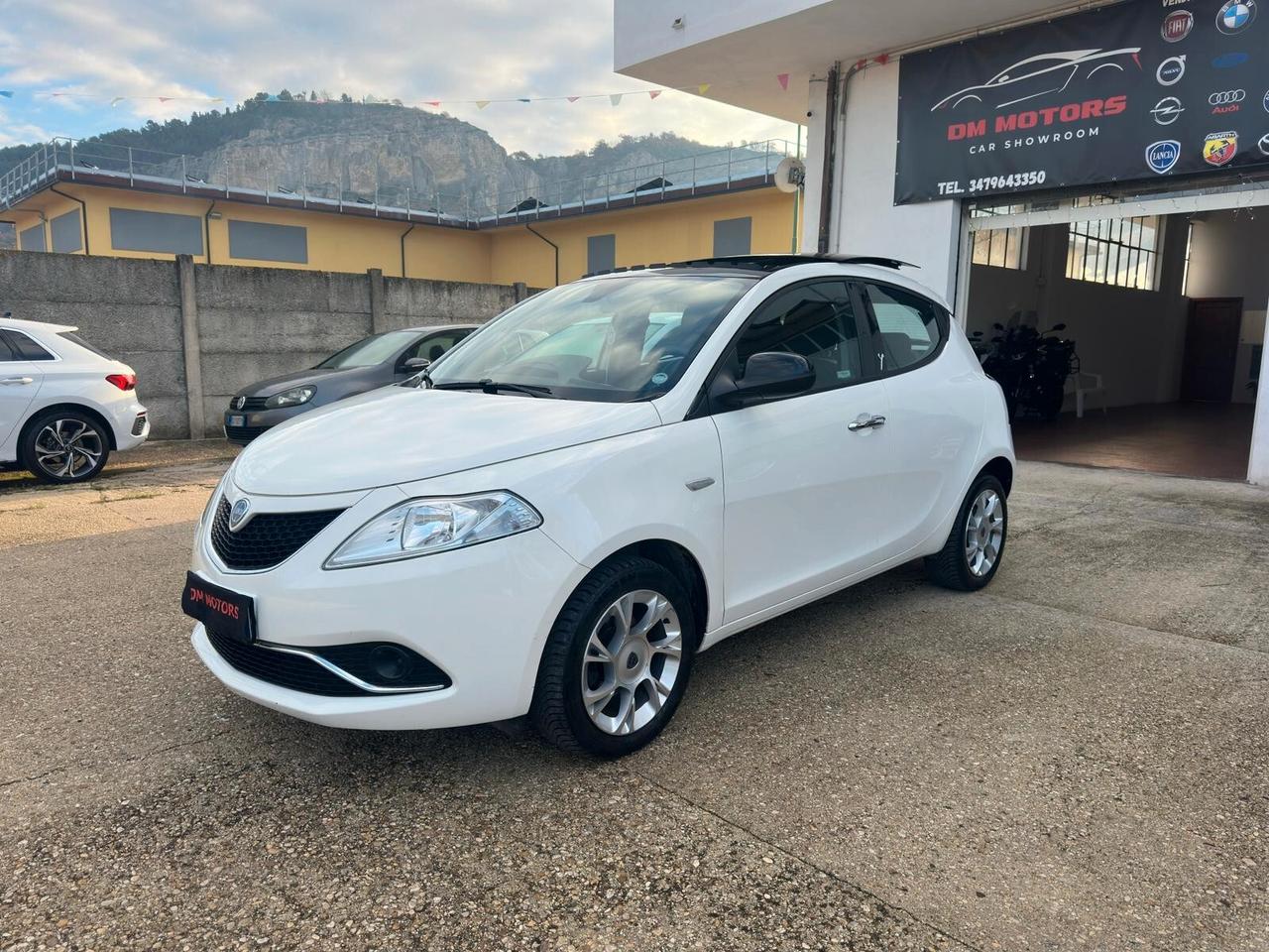 Lancia Ypsilon 1.2 69 CV 5 porte Platinum