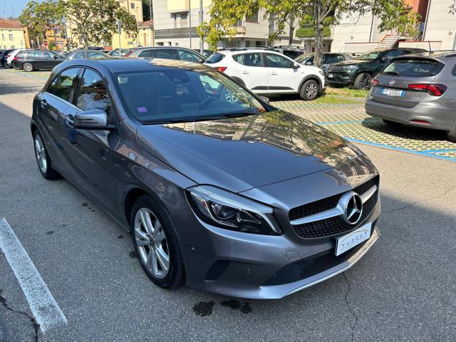 MERCEDES-BENZ A 45 S AMG Business A 180 D