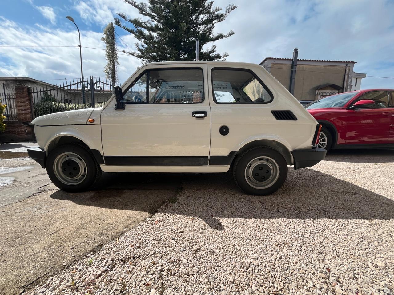 FIAT 126 versione FSM 1987 appena restaurata