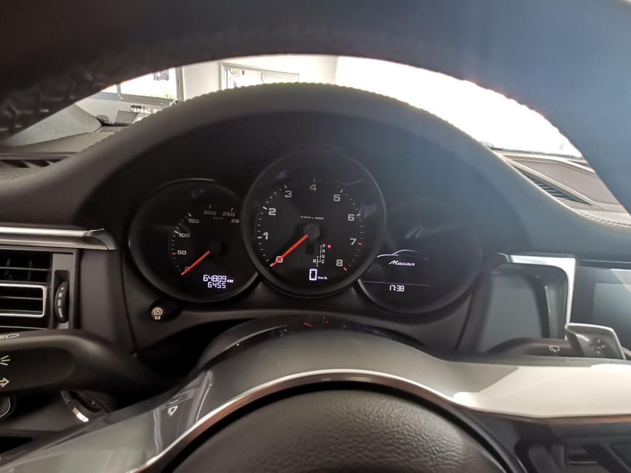 Porsche Macan 2.0 PDK