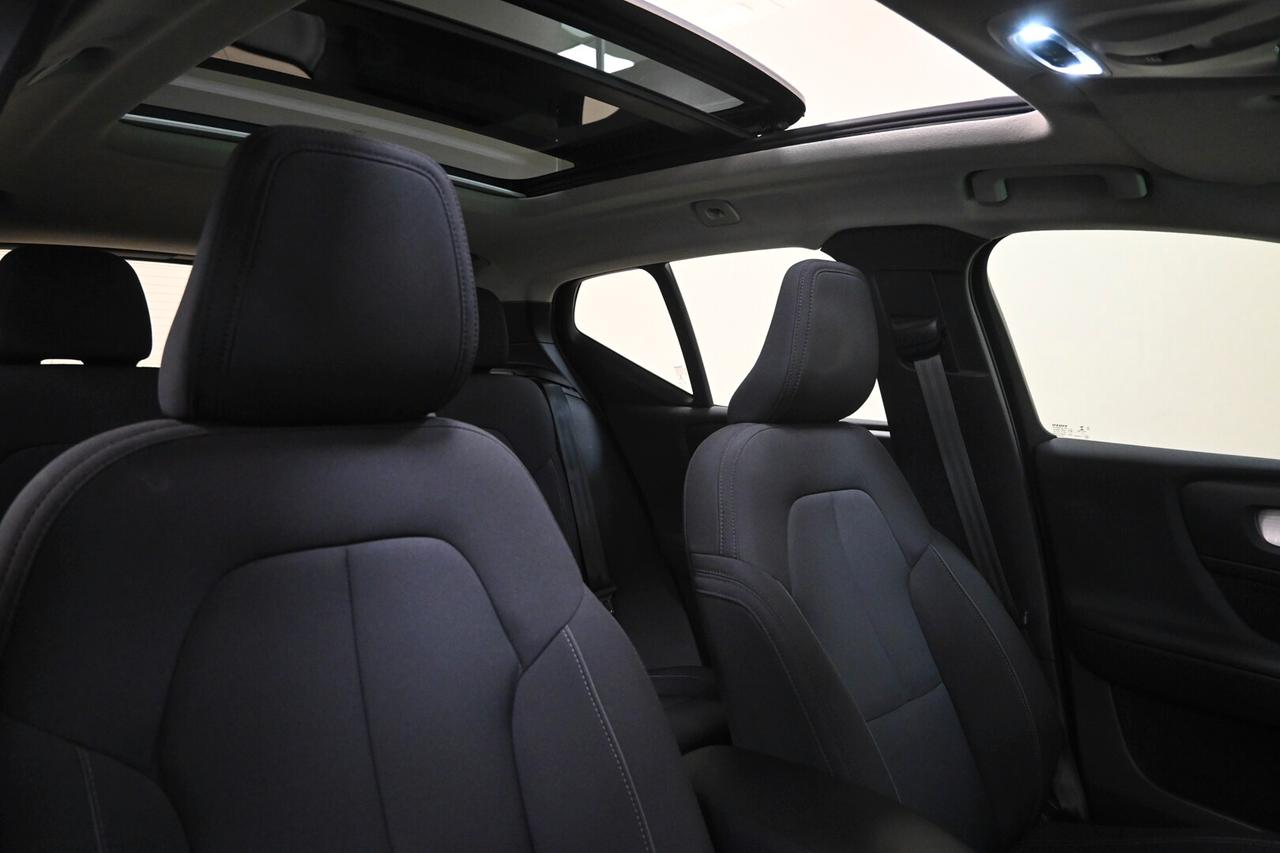VOLVO XC40 (2017-->) XC40 T2 Momentum