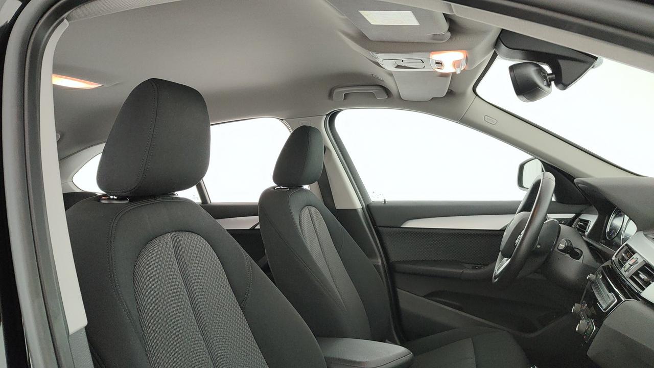 BMW X1 F48 2019 - X1 sdrive18i Advantage 136cv auto