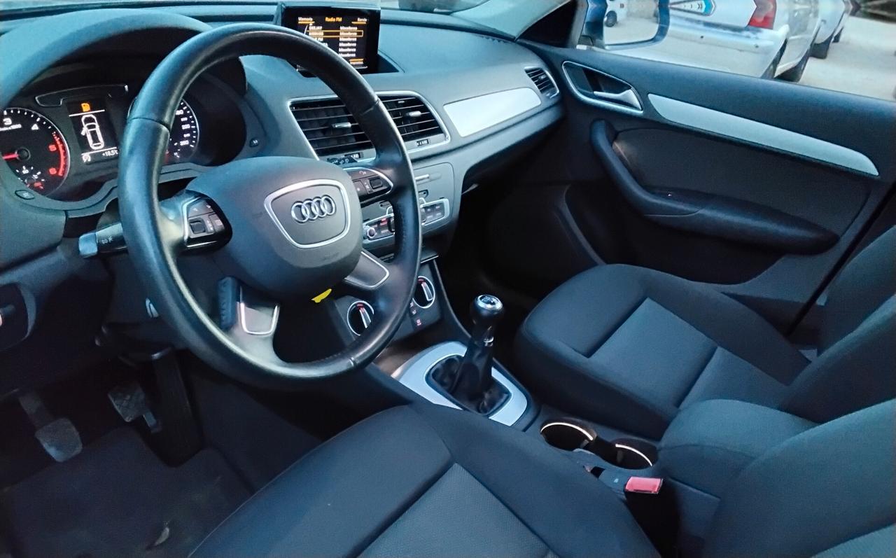 Audi Q3 2.0 TDI 120 CV Business