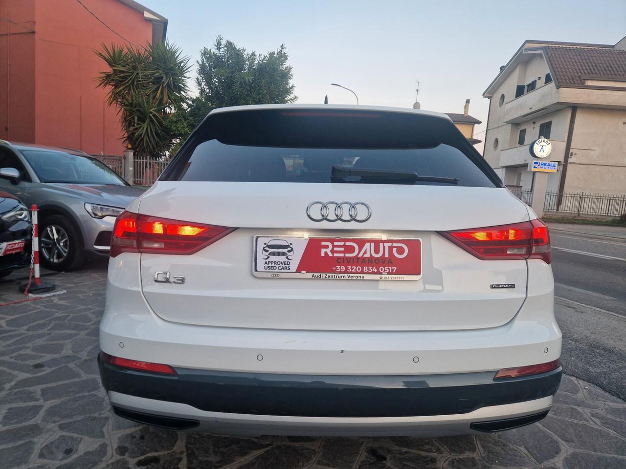 Audi Q3 40 TDI quattro S tronic Business Advanced