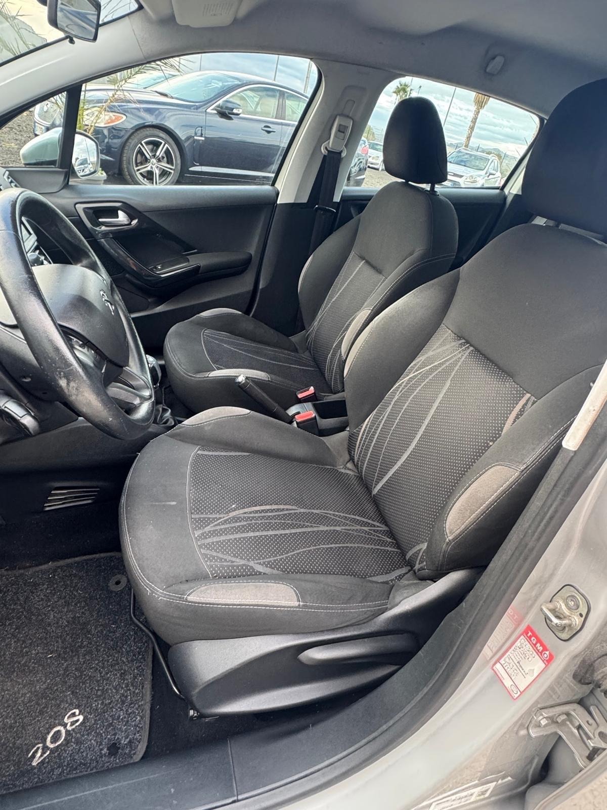 Peugeot 208 PureTech 82 5 porte Allure