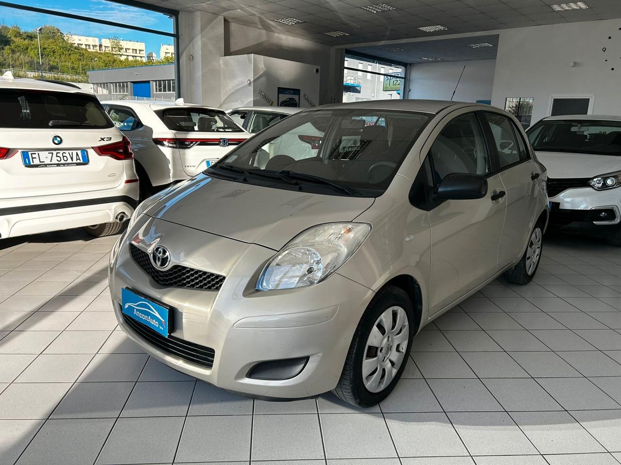 Toyota Yaris 1.0B X NEOPATENTATI 2010