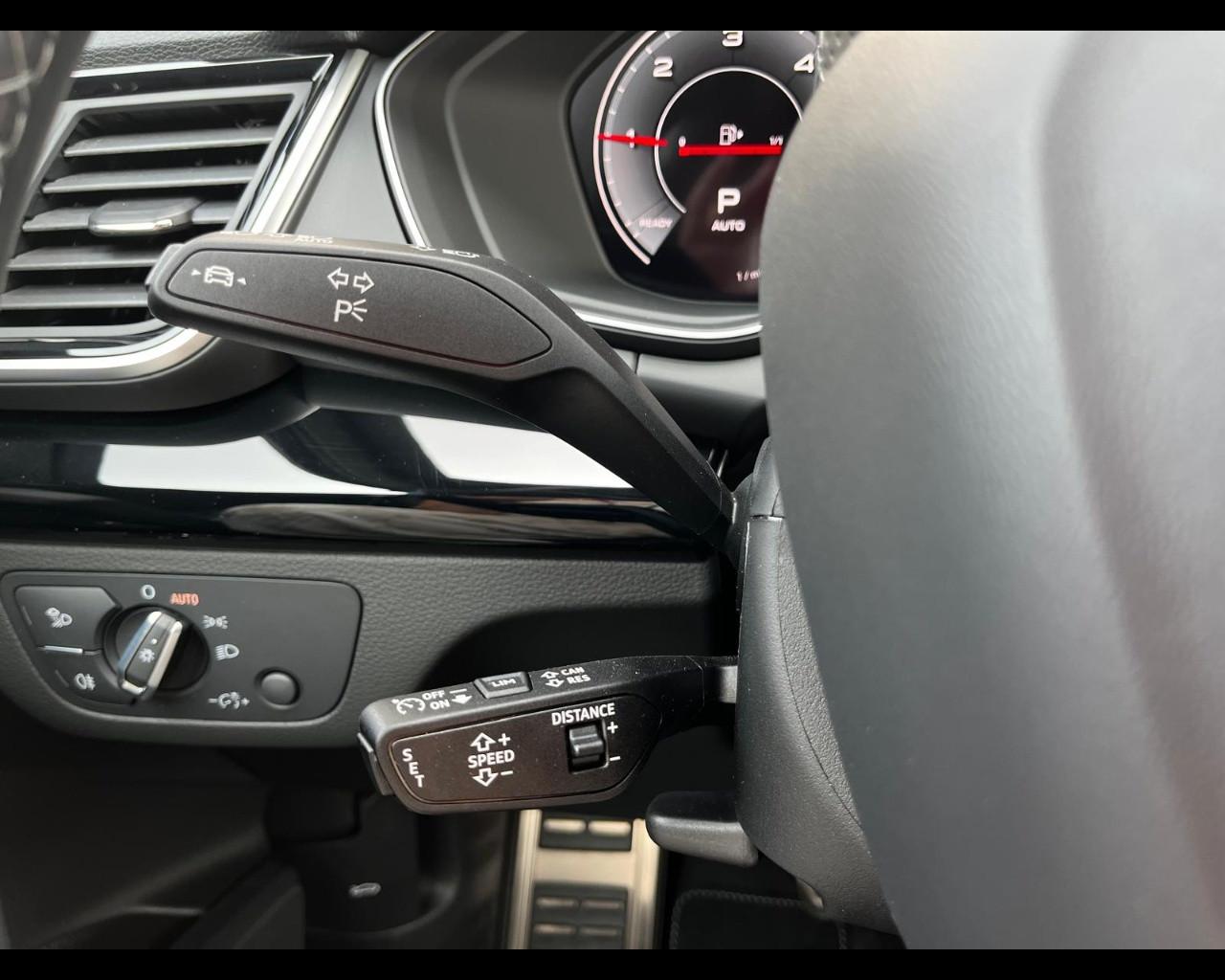 AUDI Audi Q5 Identity Black 40 TDI quattro 150(204) kW(CV) S tronic