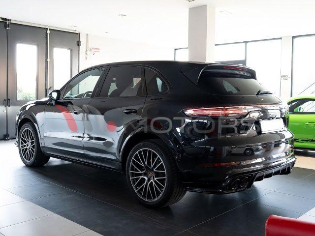 PORSCHE Cayenne 3.0 V6