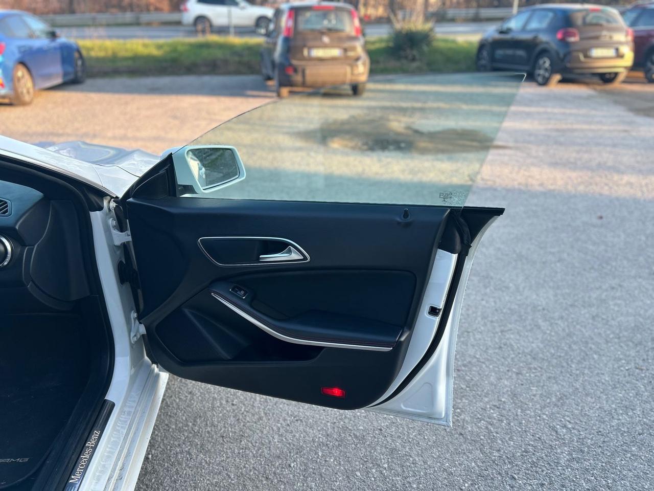 Mercedes-Benz CLA 180 Premium CLA 180 #8250