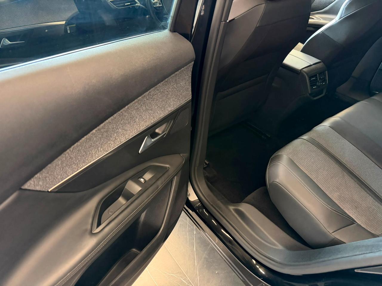 Peugeot 3008 ALLURE