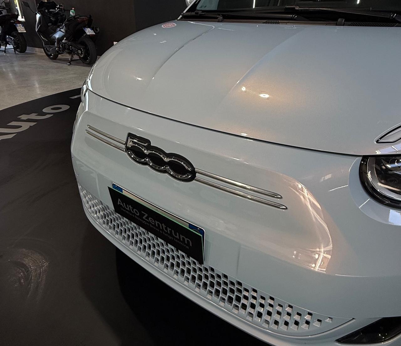 Fiat 500 500e Berlina 42 kWh Passion